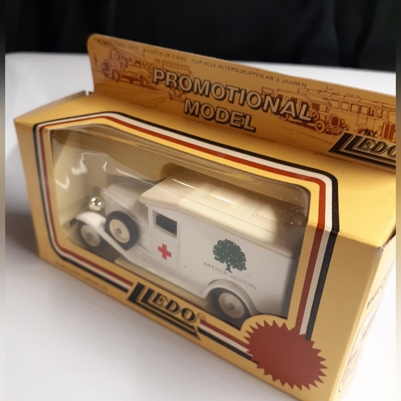 1983 Lledo England Die Cast Ambulance of 1936 Promo - Picture 14 of 16